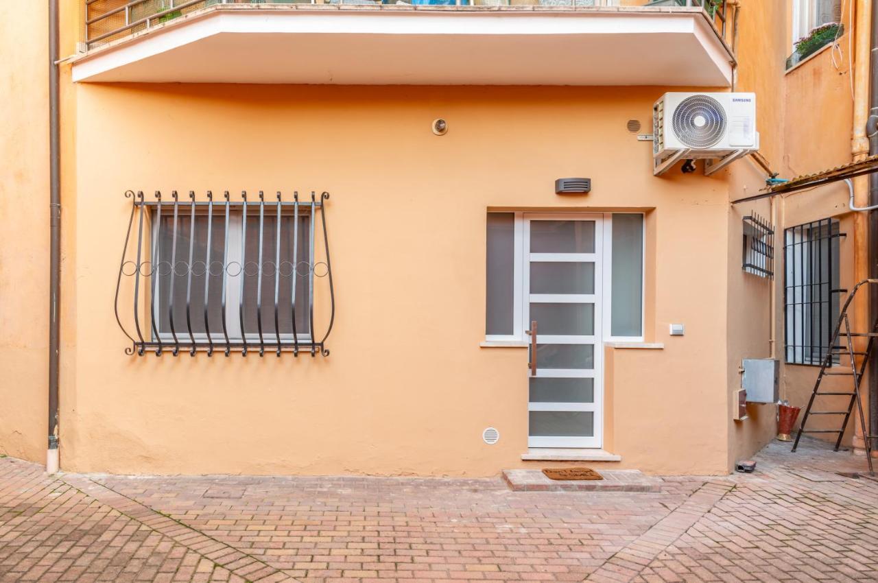 Un Nido A Mantova Historic Apt Near The Center! מראה חיצוני תמונה